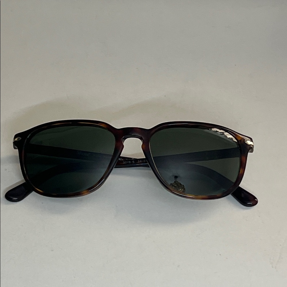 Persol Model PO 3019-S 24/31 52 18 140 3N